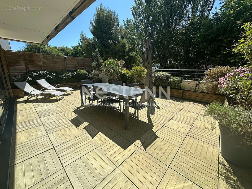 A VENDRE - LA ROCHELLE - Appartement 57m2 - 2 Chambres - Terrasse 50m2 - parking souterrain - photo 9