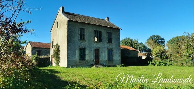 Maison à AUGNE