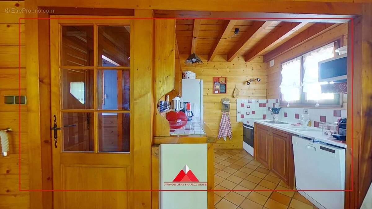 Chalet de 102 m² à Chapois - photo 4