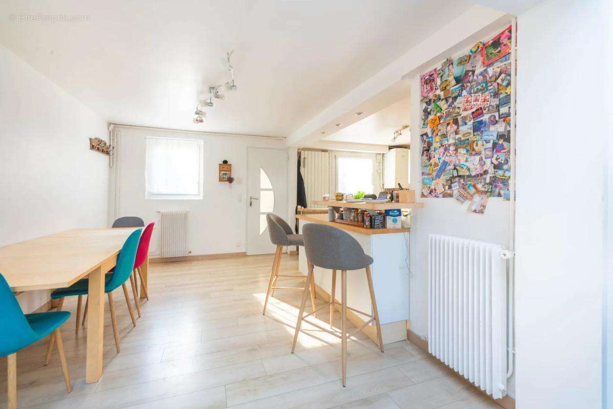 Rueil-Malmaison - Coteaux – Maison  – 4 chambres - 105 m² - photo 4