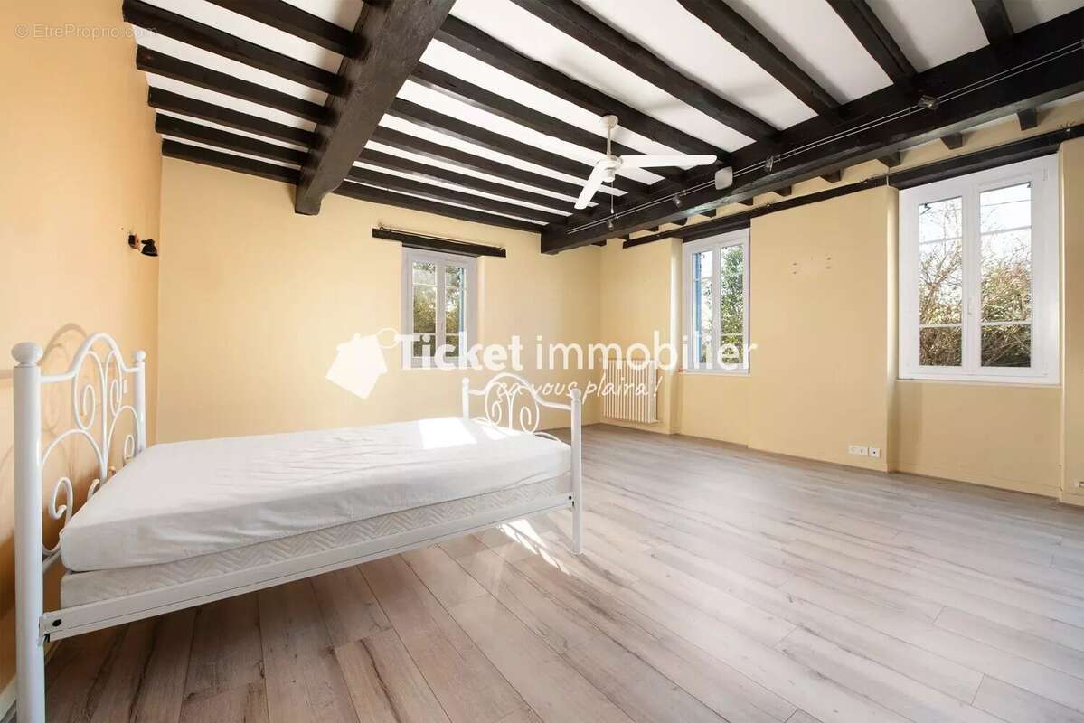 Maison à LE BURGAUD