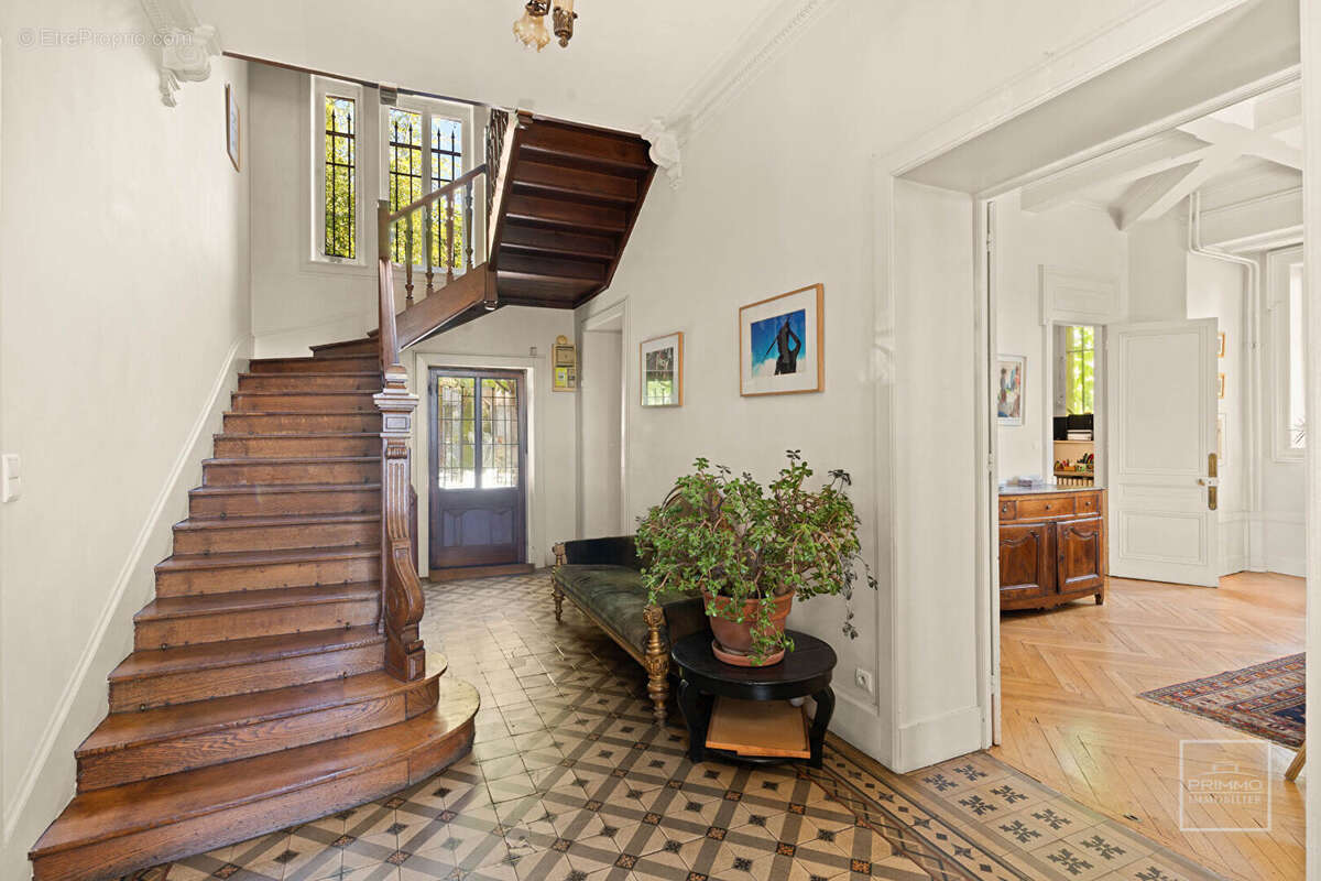 Maison à CALUIRE-ET-CUIRE