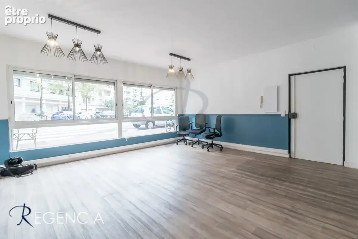 Local commercial - proche gare clichy levallois - photo 1
