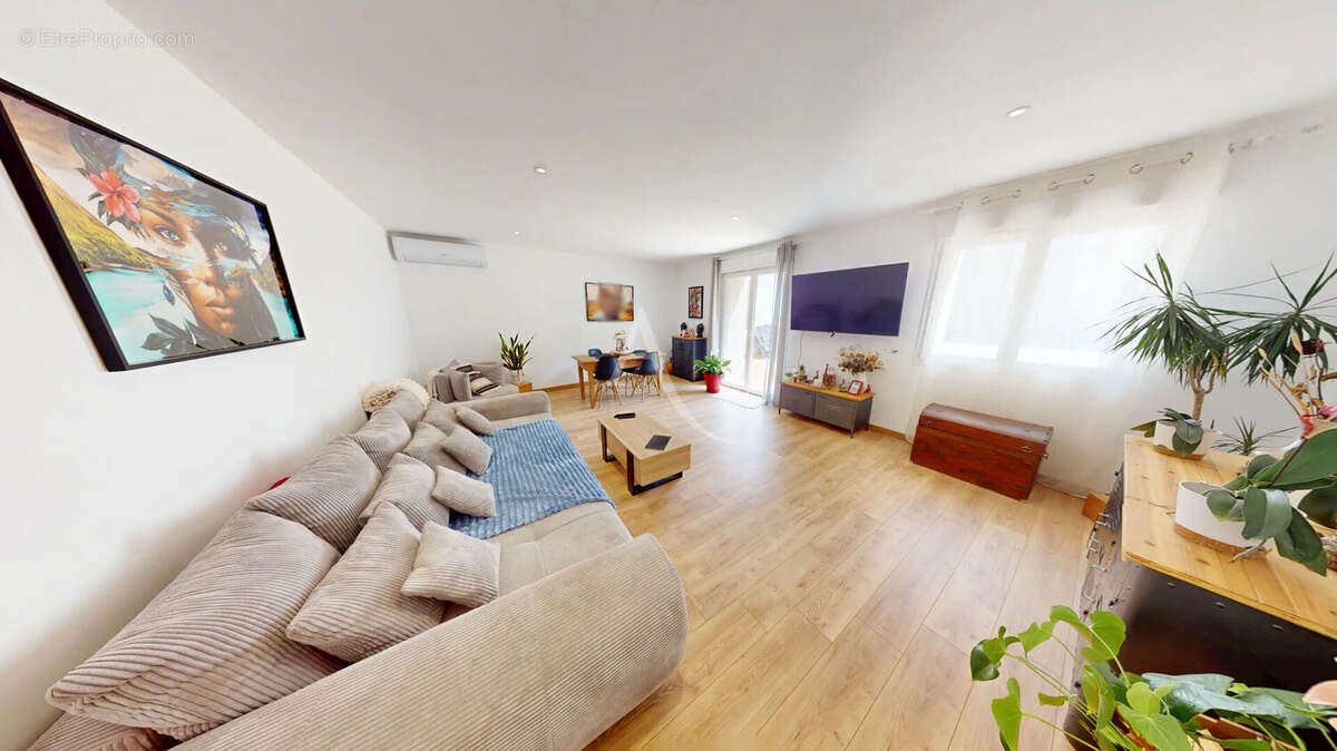 A VENDRE Maison de ville exceptionnelle MANDUEL P8 - photo 3