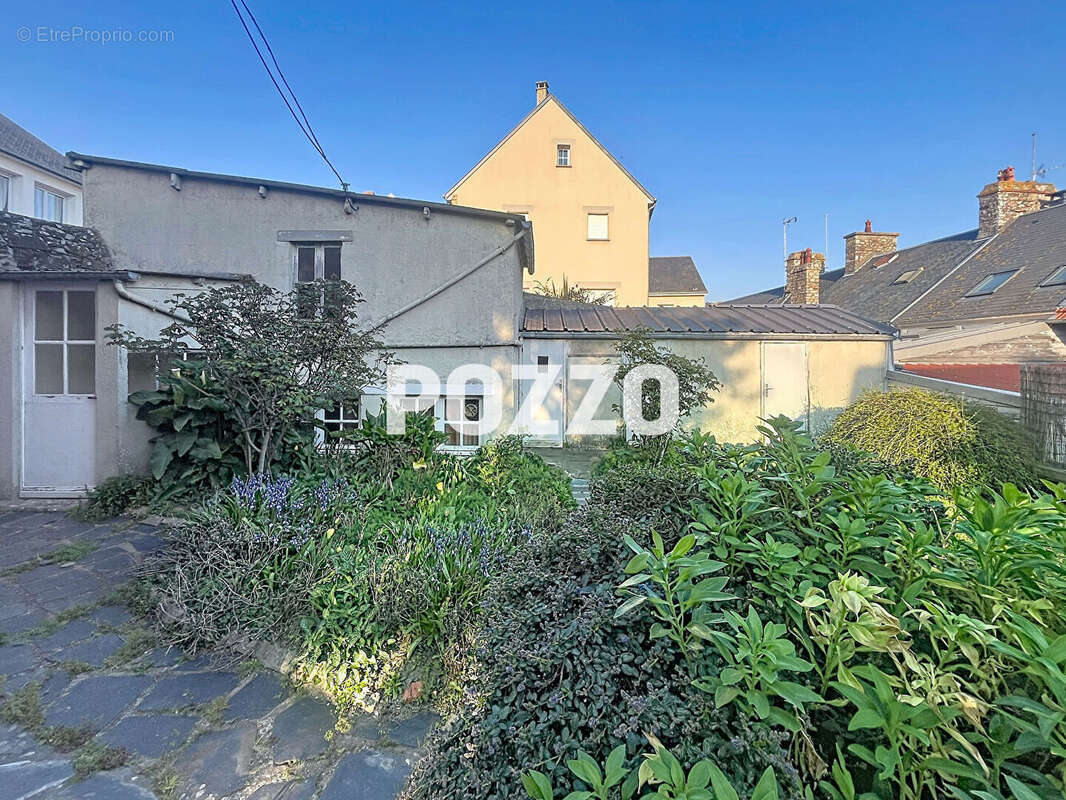 Maison à SAINT-PAIR-SUR-MER