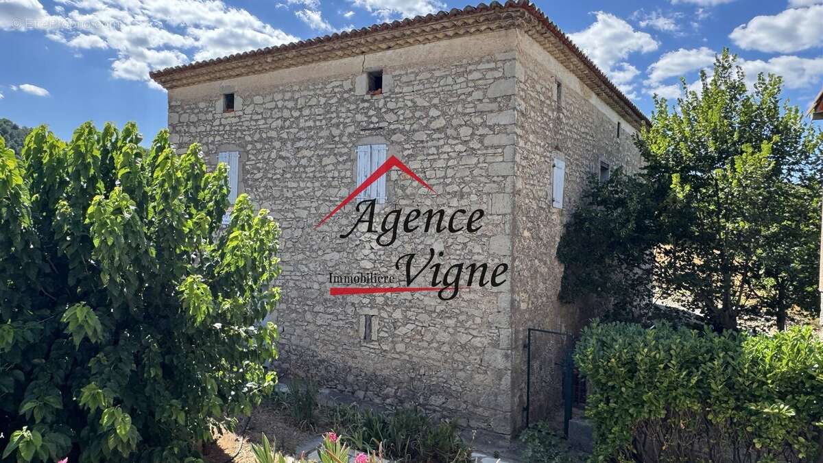 A l'orée de village - photo 4