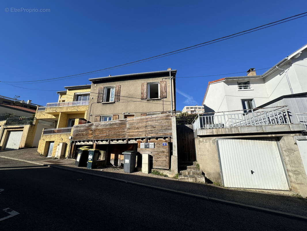 Appartement à SAINT-ETIENNE