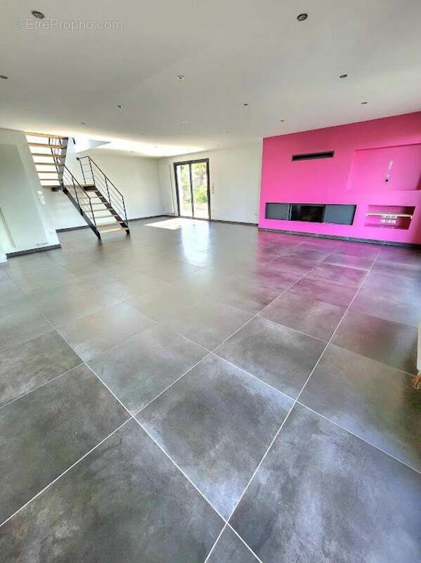 Maison 207 m² à Chateauneuf  - photo 7