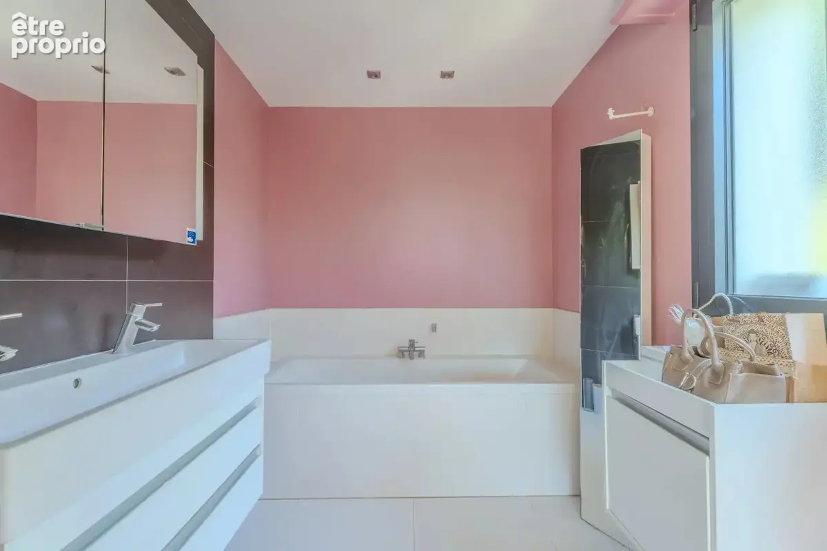 Magnifique villa contemporaine avec piscine et vue mer - photo 11