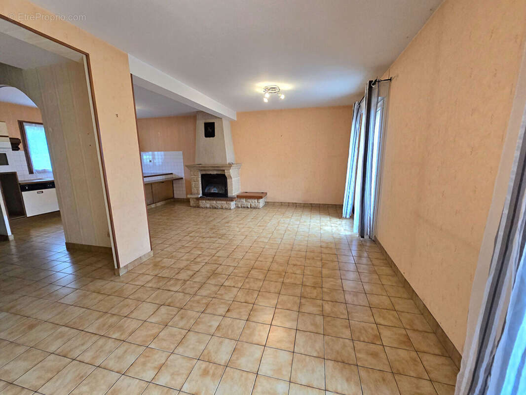 Guemene Penfao - 3 chs poss 4 - Garage - 742 m² T - photo 4
