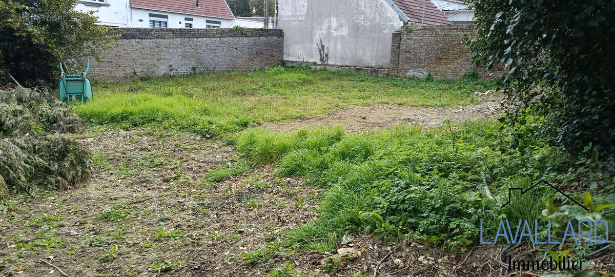 Terrain à FLIXECOURT