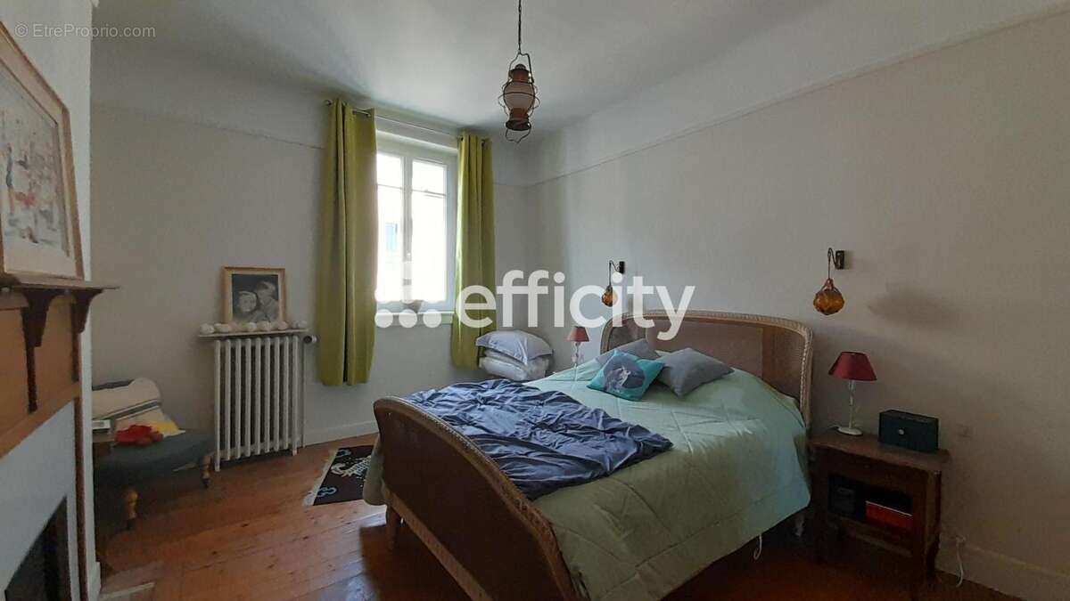 Appartement 381 m² à Alencon  - photo 6