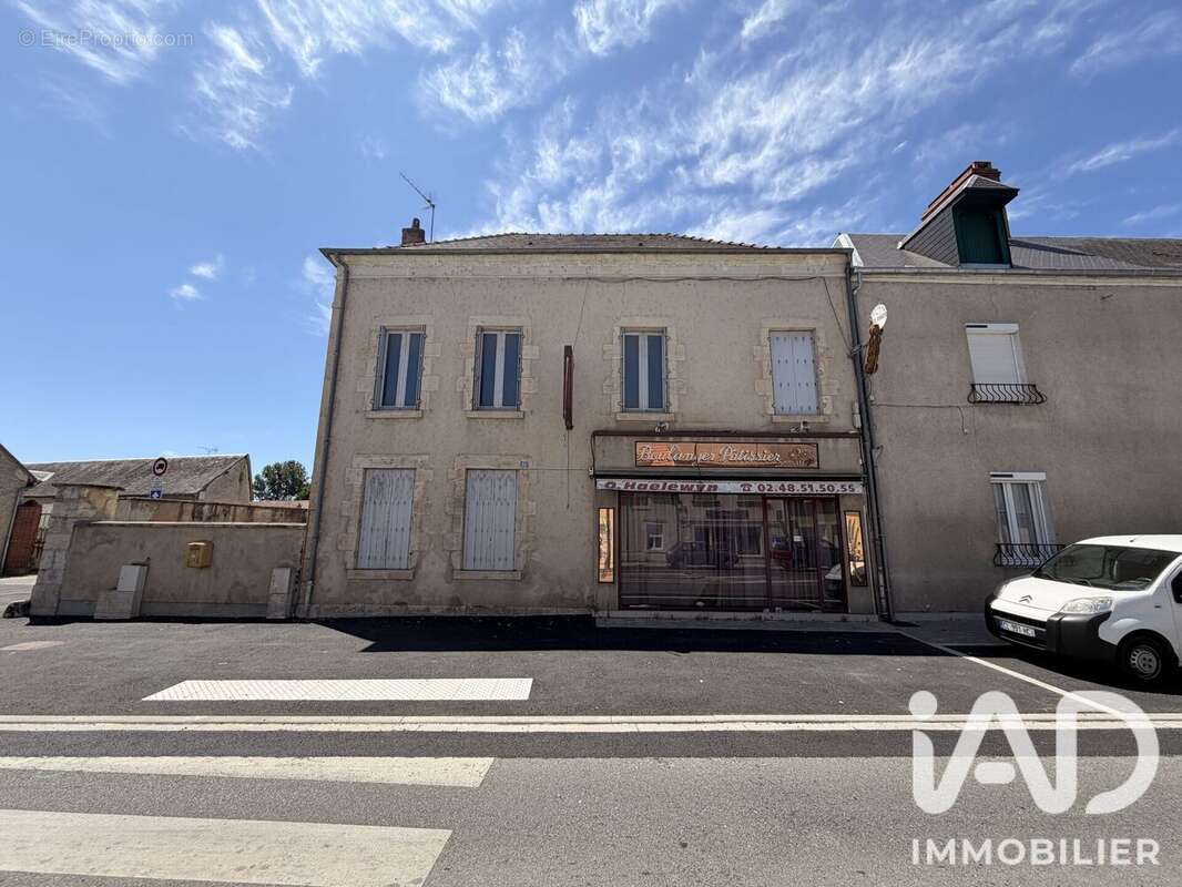 Appartement 270 m² à Vignoux-Sur-Barangeon  - photo 2