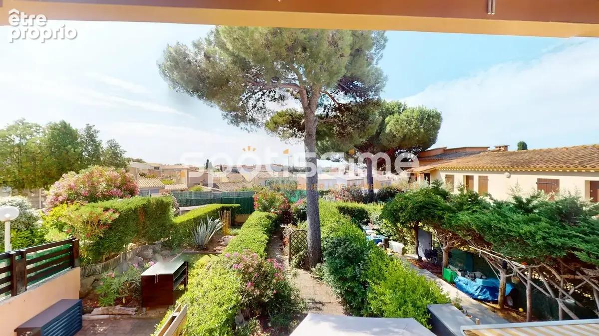CAP D'AGDE, Mont Saint Martin - T2 avec parking dans résidence avec piscine - photo 12