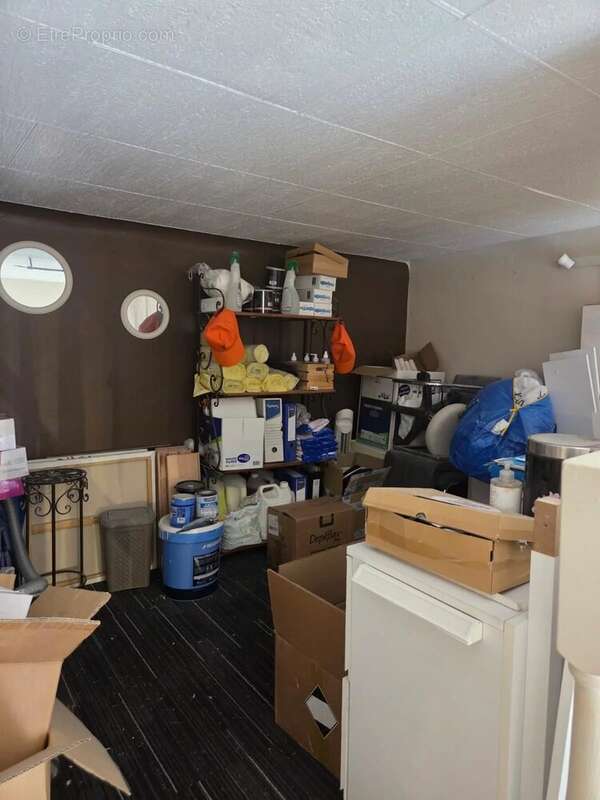 Commerce à SAINT-LAURENT-DU-VAR