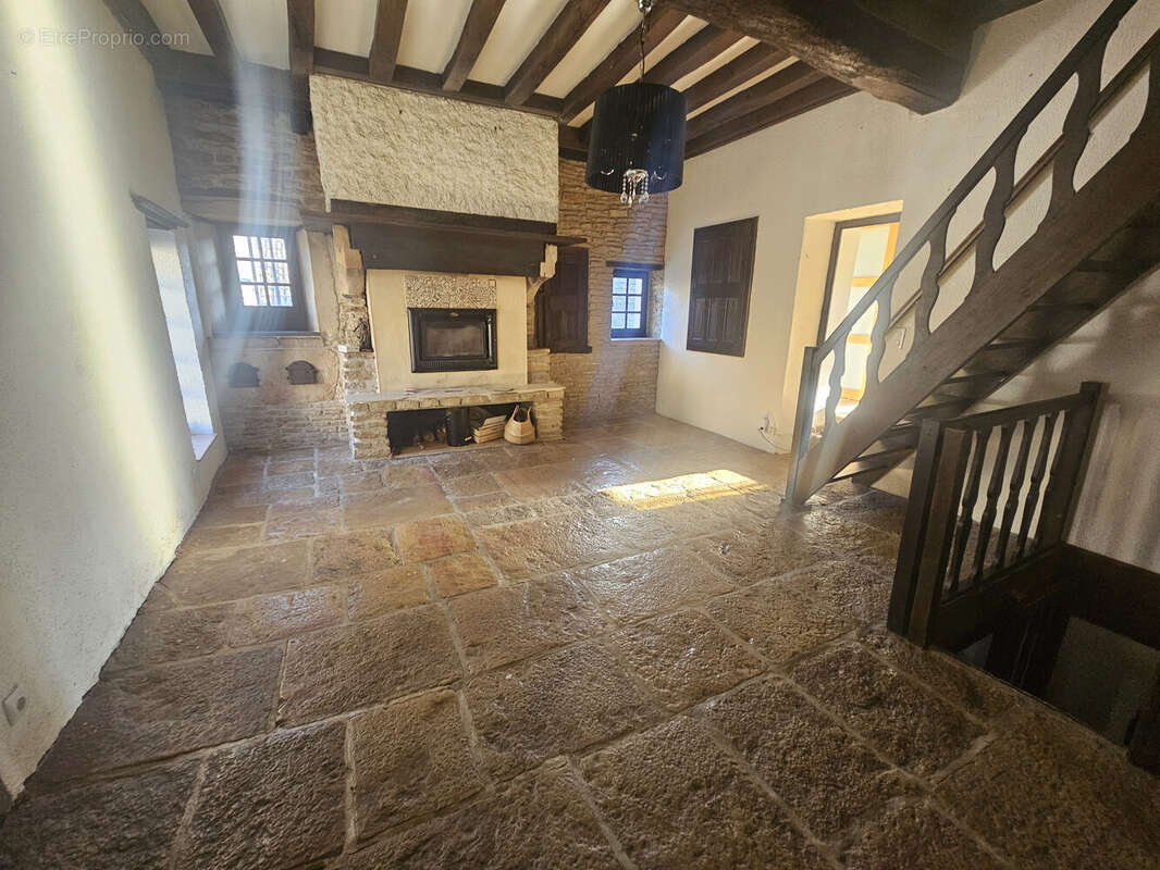 Maison à NUITS-SAINT-GEORGES