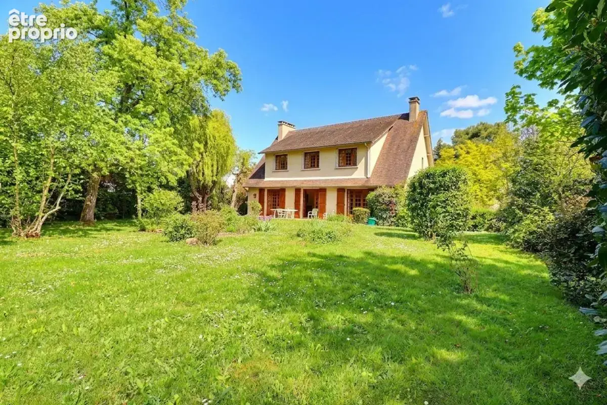 MAISON INDIVIDUELLE - 200 m2 habitable BOUGIVAL - beau jardin- proche de Louvecienness - photo 2