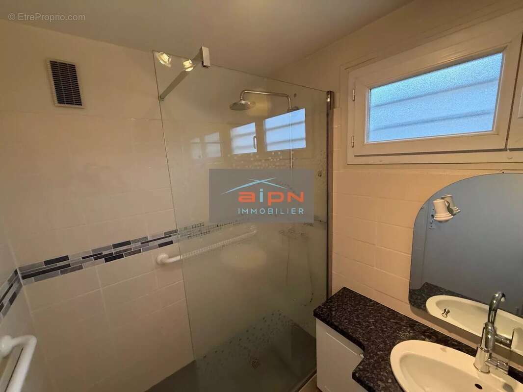 Appartement à SAINT-ETIENNE-DU-ROUVRAY