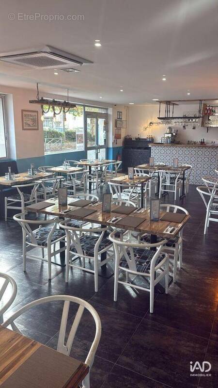 Photo 1 - Commerce à LONGJUMEAU