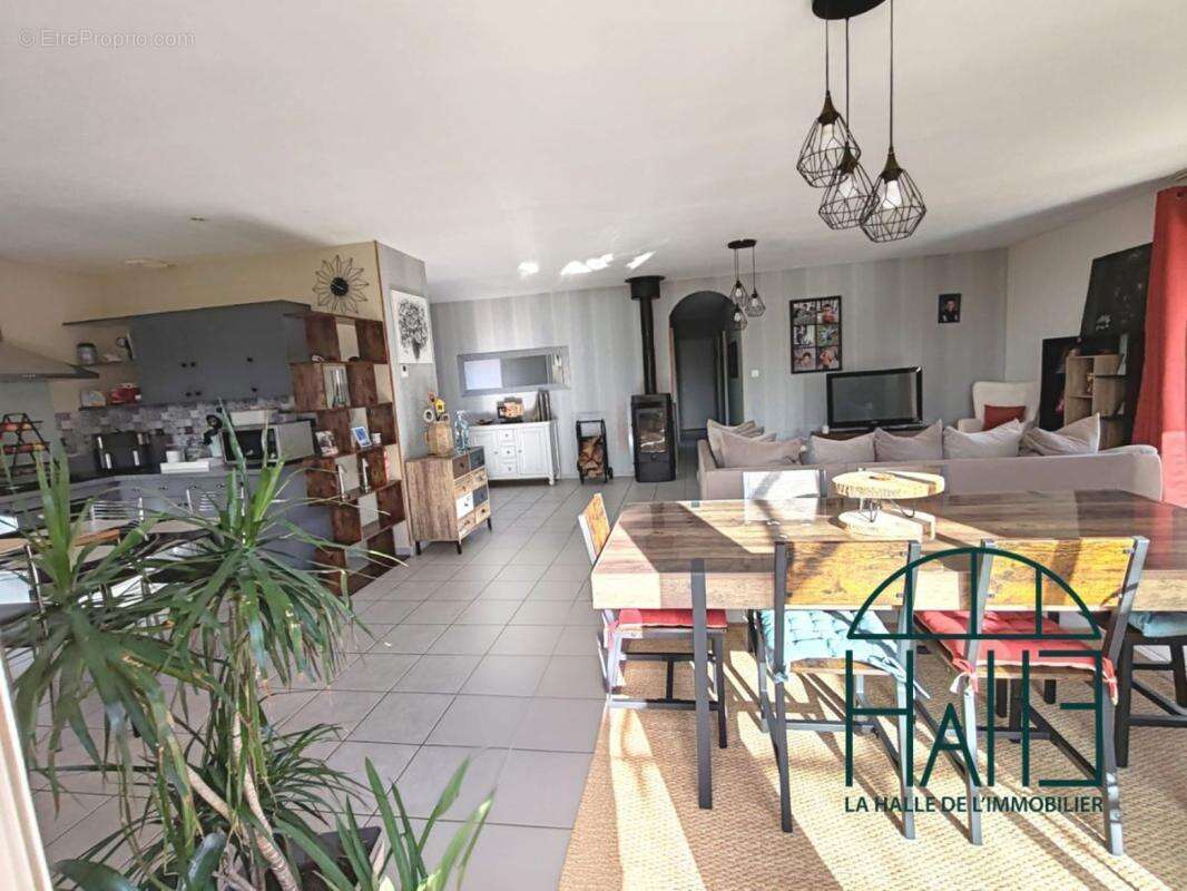 Maison à BUSSIERE-GALANT