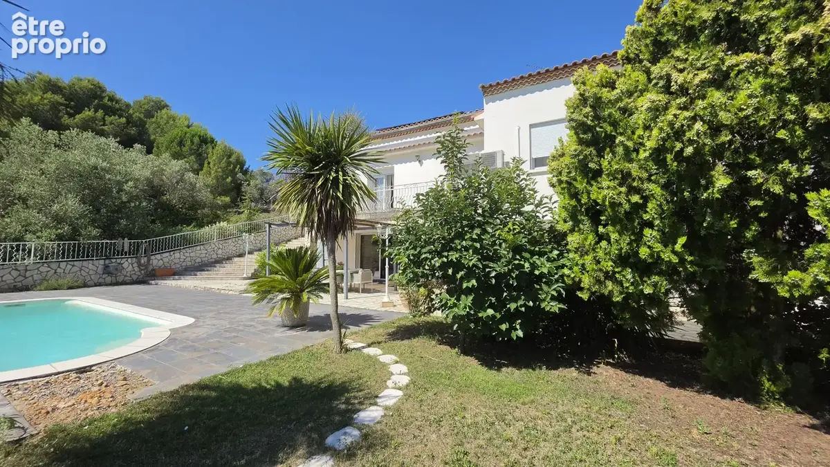 Maison 215 m2 sur terrain de 807 m2 avec piscine au sel - photo 2
