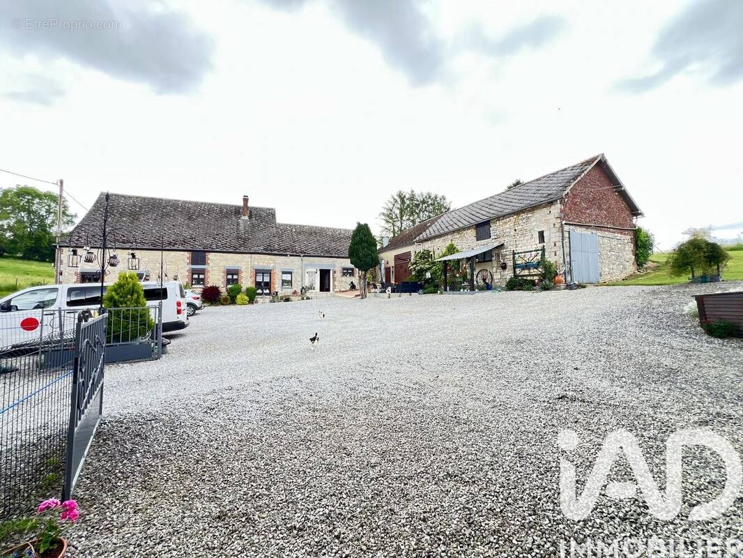 Photo 1 - Maison à AUBENTON