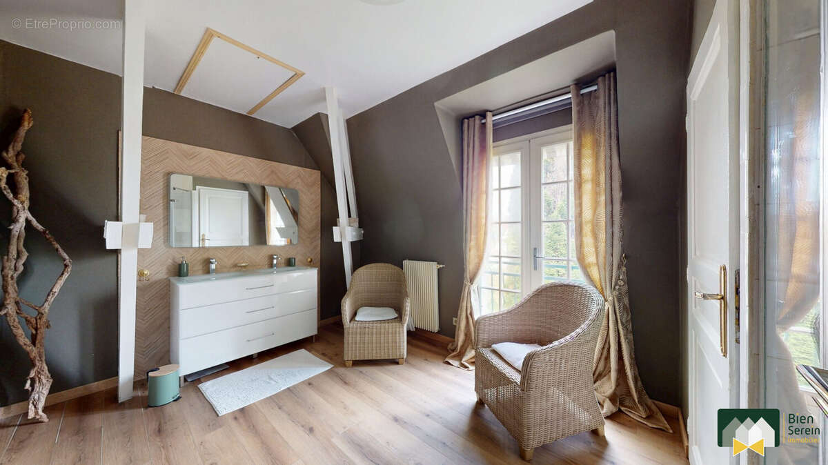 Maison 232 m² à Treon  - photo 9
