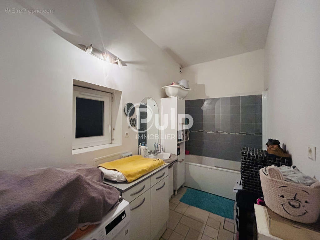 Appartement à ETAING