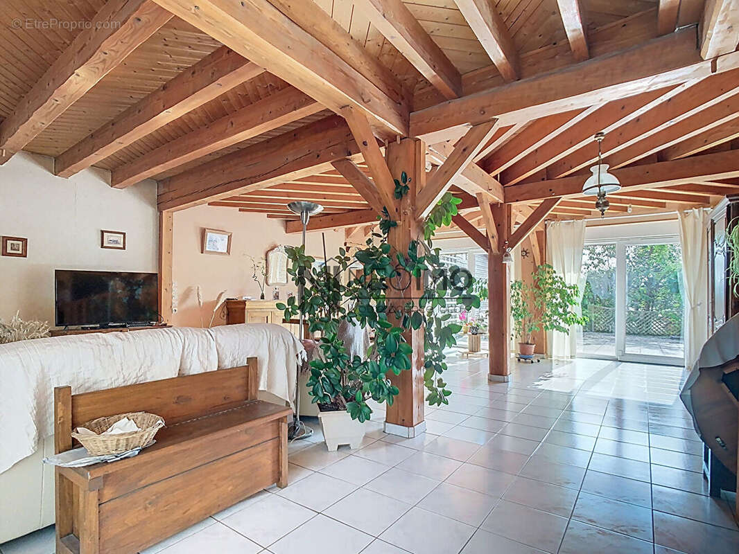 Maison à DOMMARTIN-SUR-VRAINE