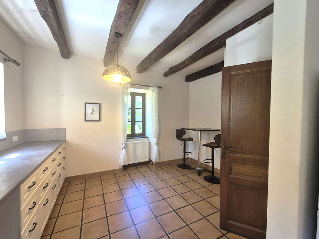 Maison à MONCEAUX-SUR-DORDOGNE