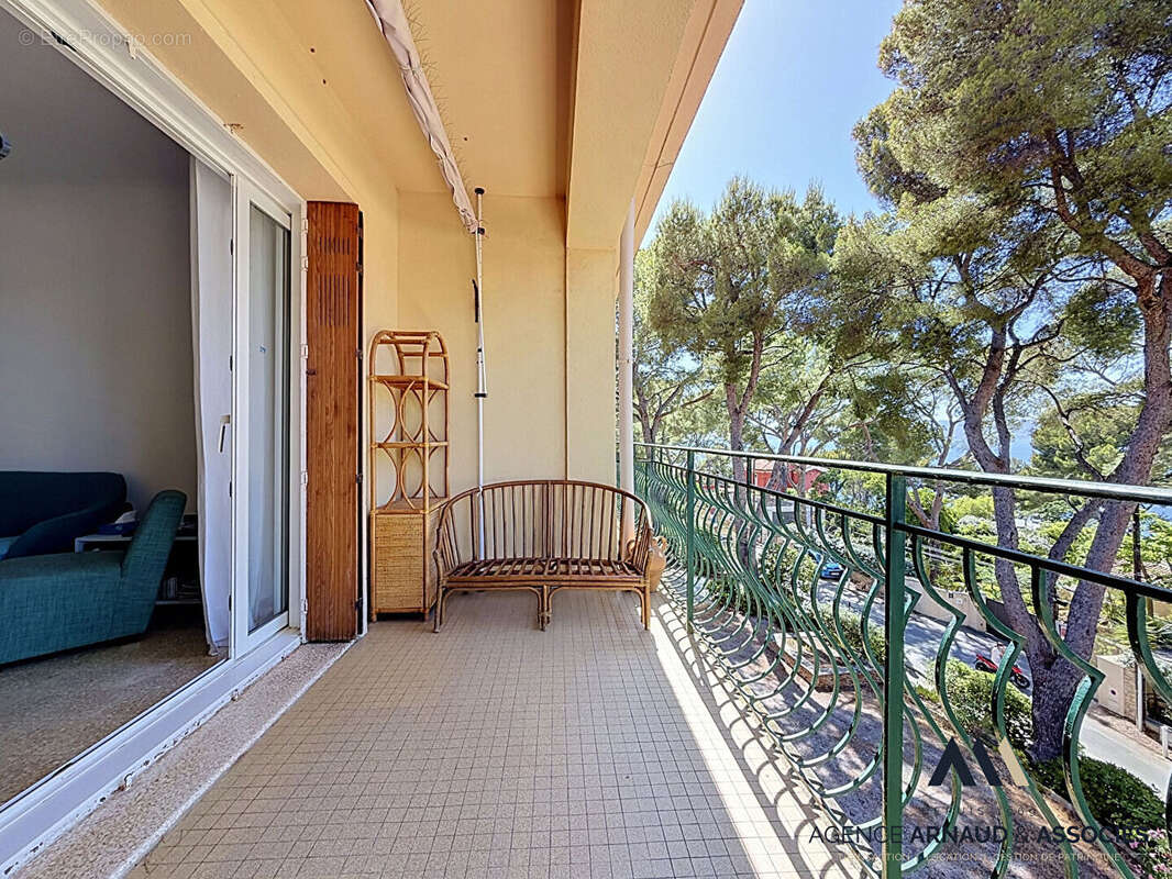 Appartement à SAINT-CYR-SUR-MER