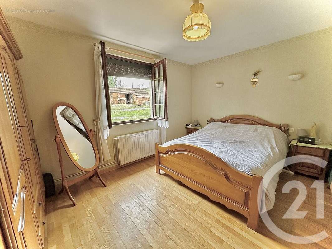 Maison à SAINT-ETIENNE-SOUS-BAILLEUL