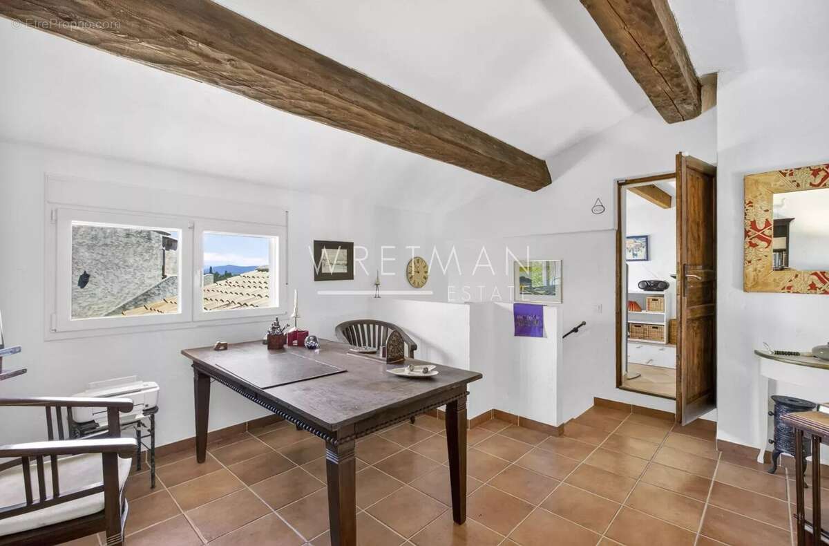 Maison à FREJUS