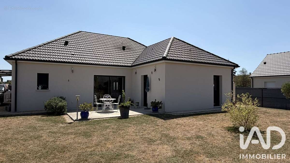 Maison 110 m² à Mereau  - photo 9