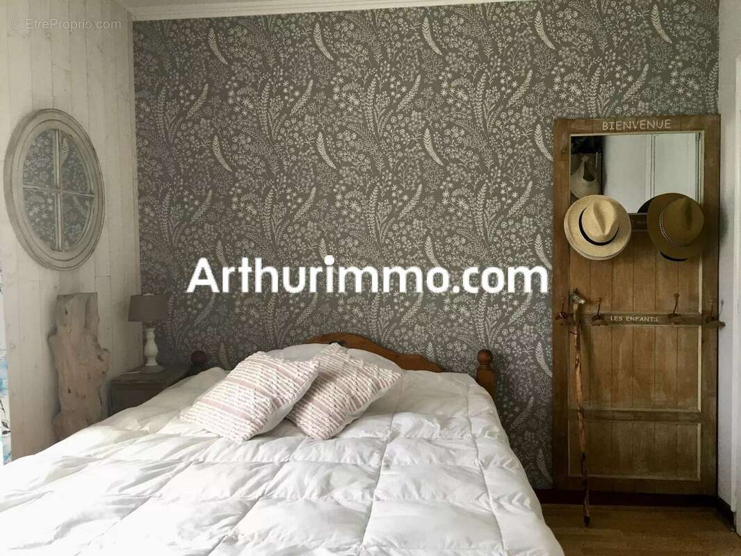 Maison à COMBRAND