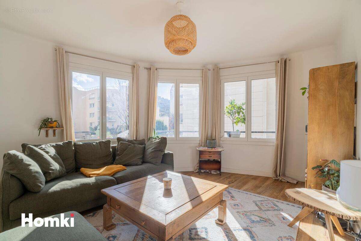 Appartement à MARSEILLE-6E