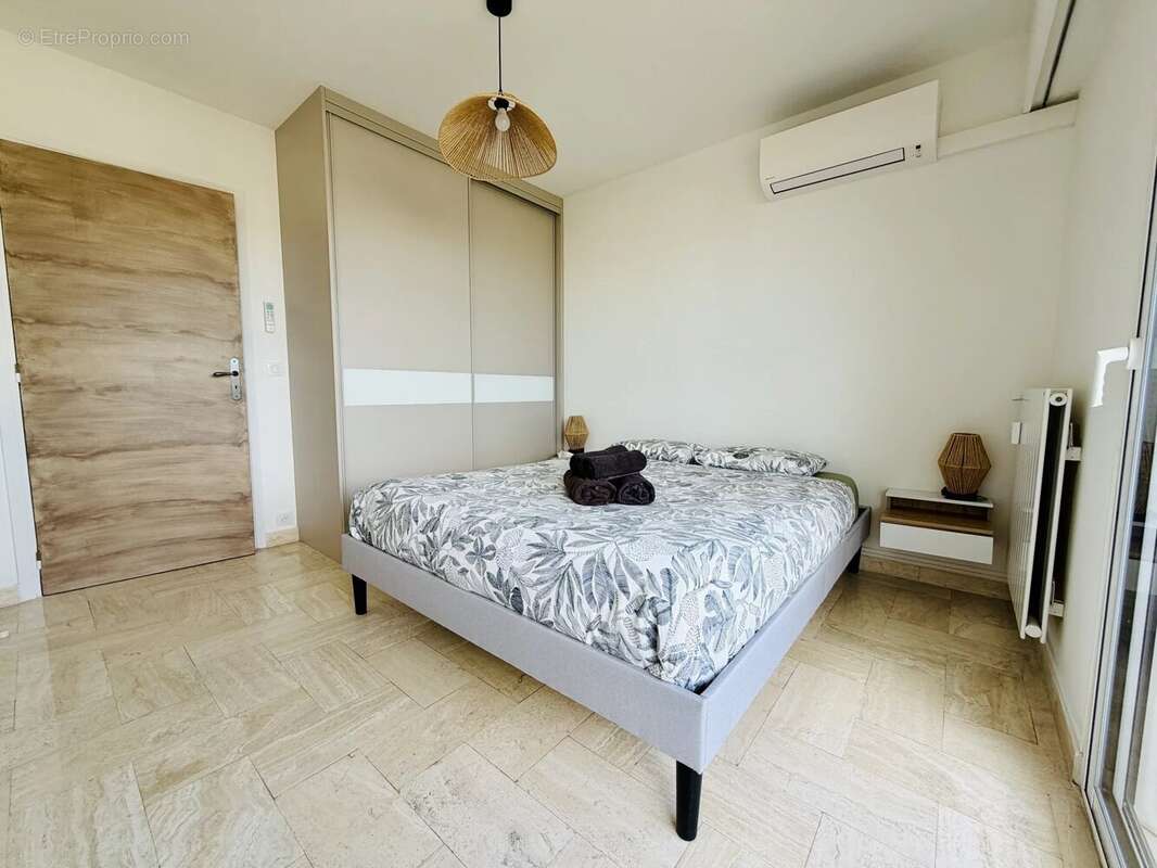 Appartement à VALLAURIS