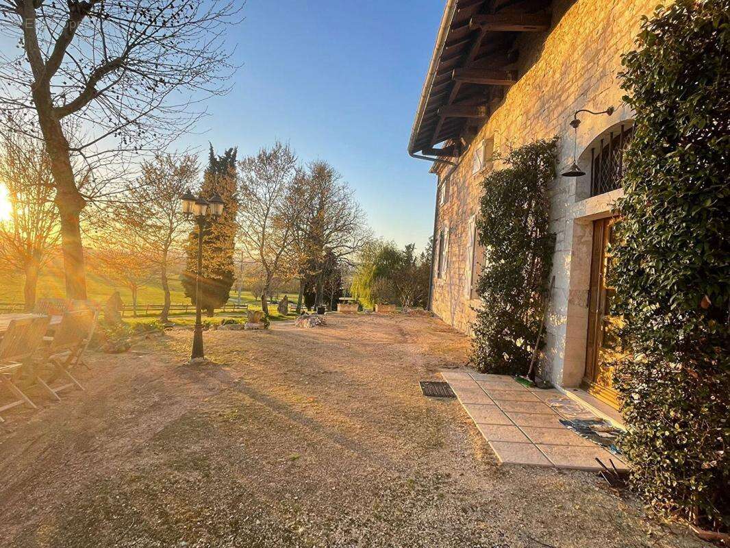 Domaine de caractère avec installations équestres exceptionnelles sur 40 hectares - photo 7