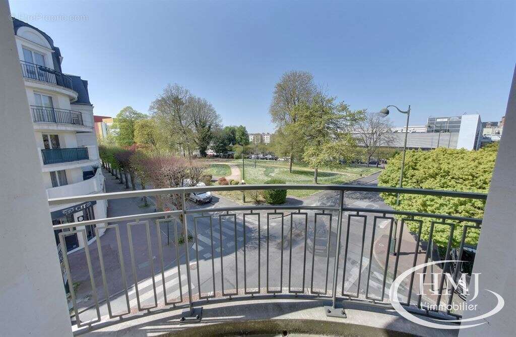 Appartement à CORBEIL-ESSONNES