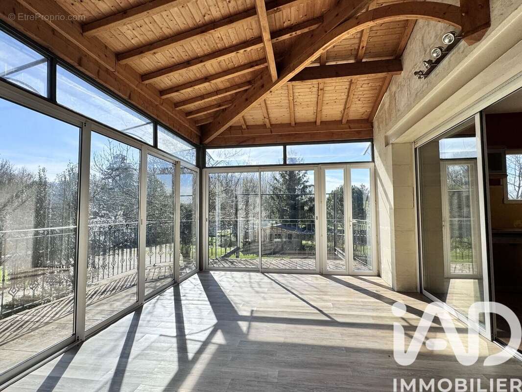Maison 178 m² à La Riviere  - photo 4