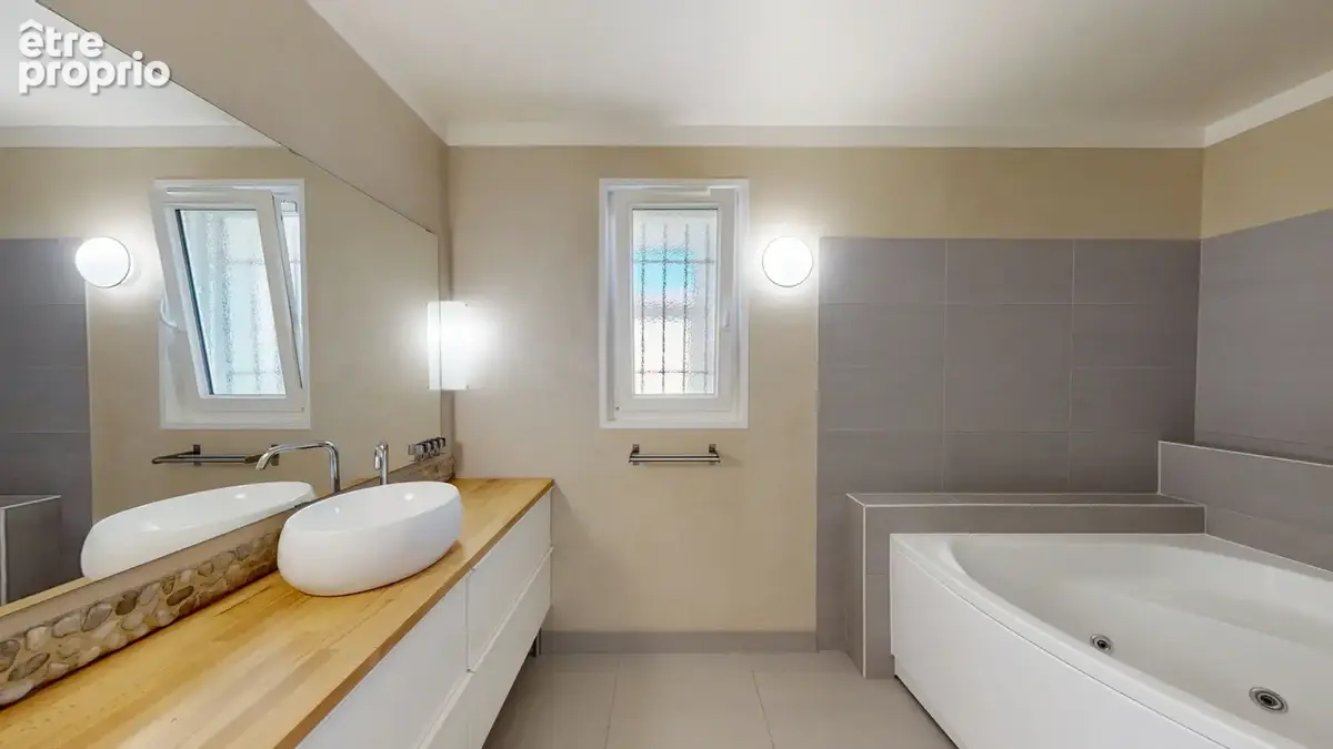 Manosque - appartement t5 avec balcon loggia et garage ! - photo 10