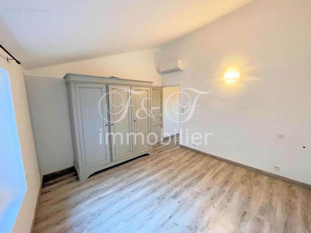 Appartement à BONNIEUX