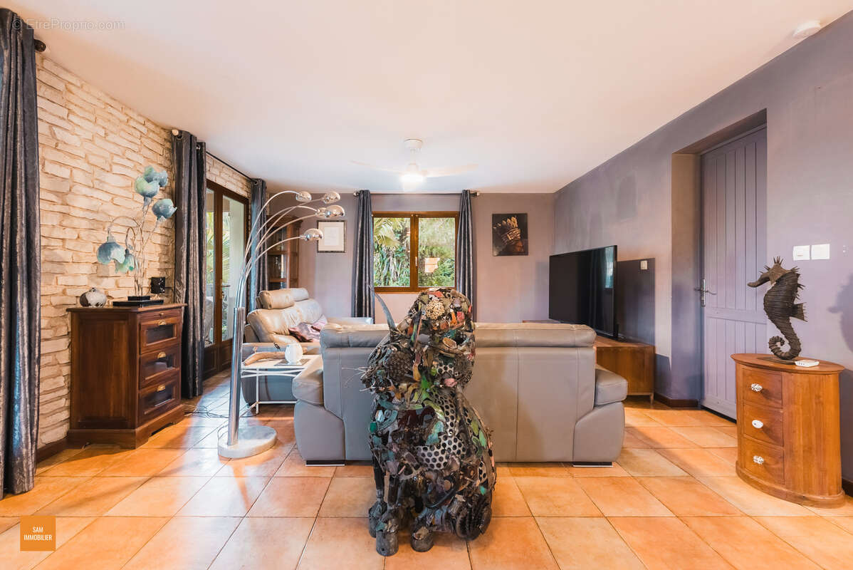 Maison à PETITE-ILE