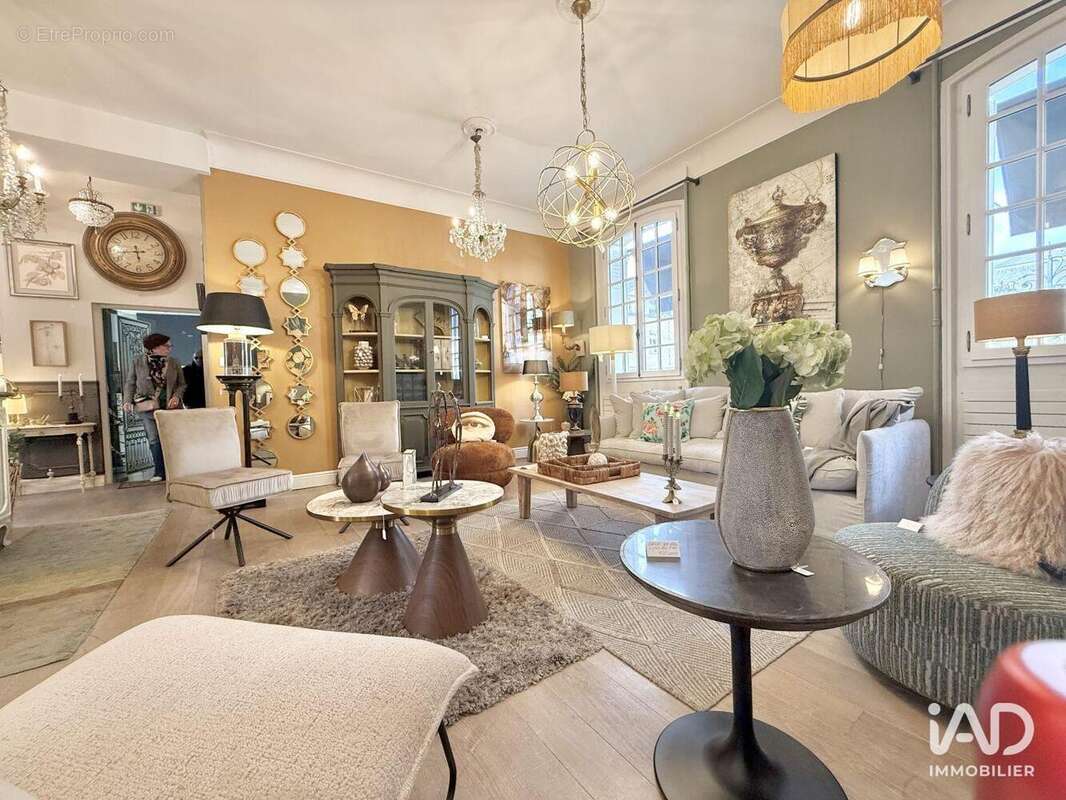 Photo 7 - Commerce à COMPIEGNE