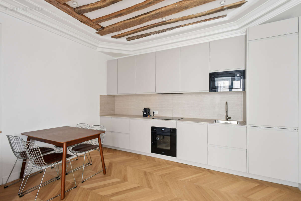 Appartement à PARIS-2E