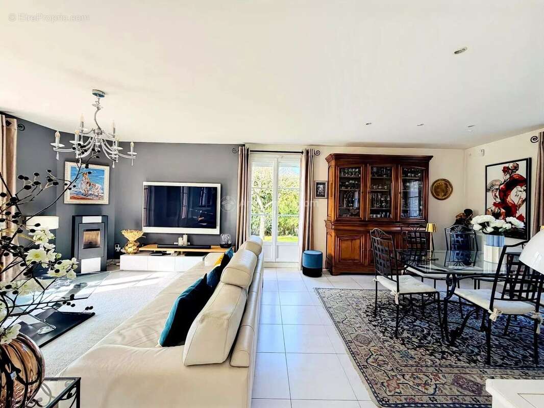 Maison à OZOIR-LA-FERRIERE