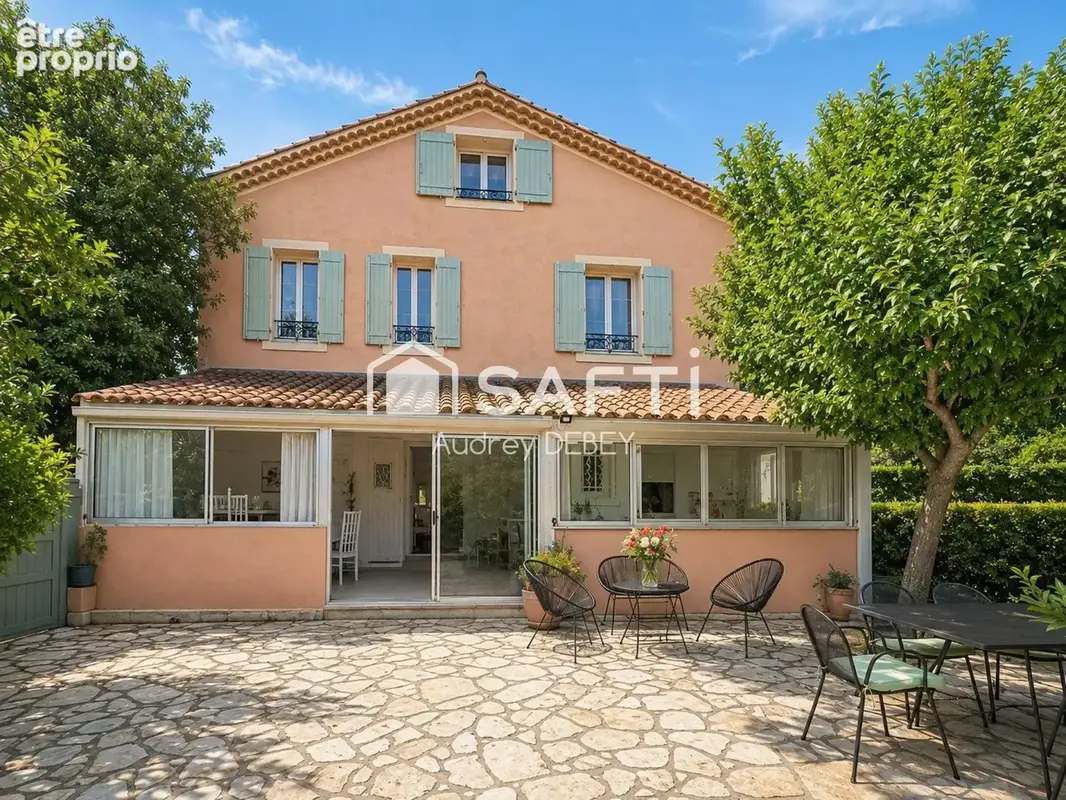 Photo 1 - Appartement à LE CASTELLET