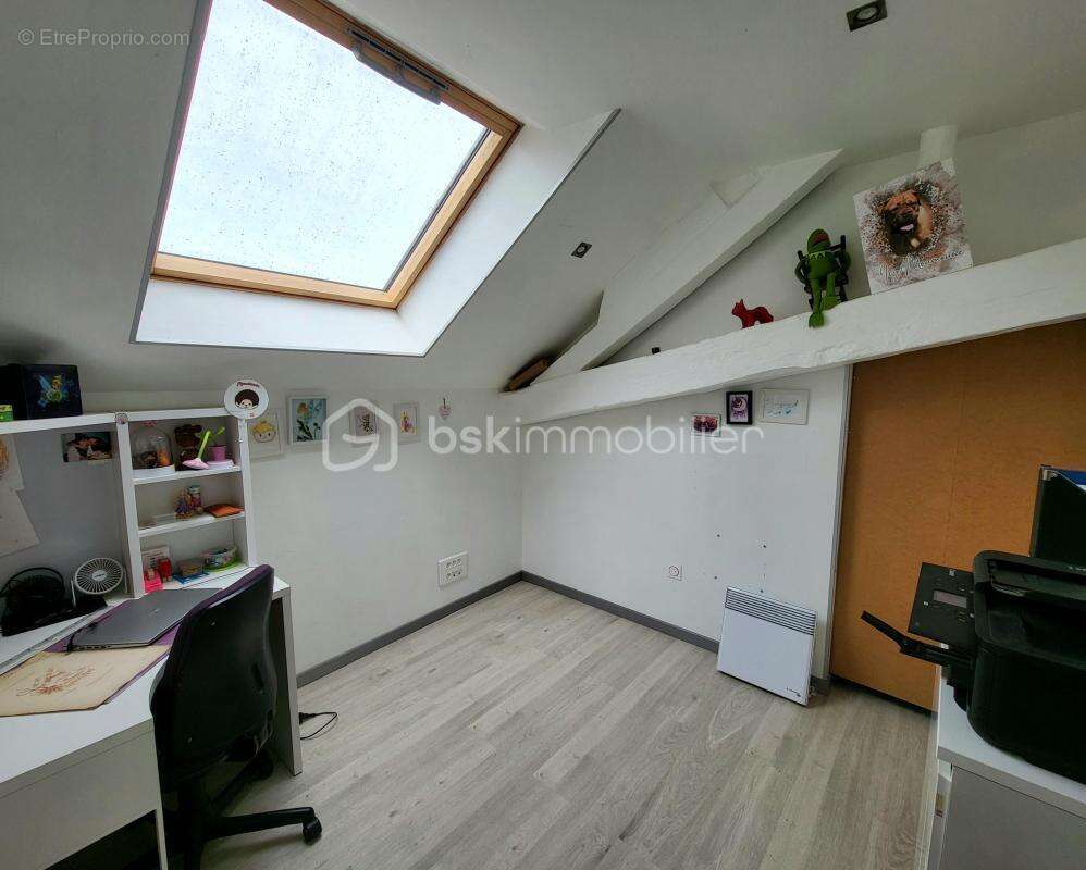 Maison à LA CHAPELLE-SAINT-MESMIN