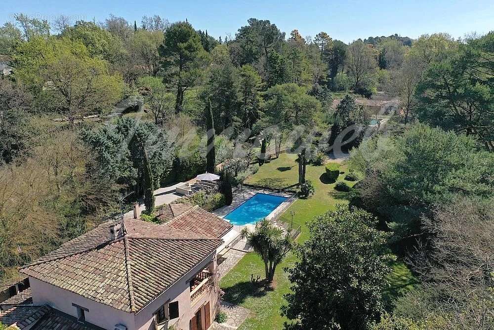 Maison à CALLIAN
