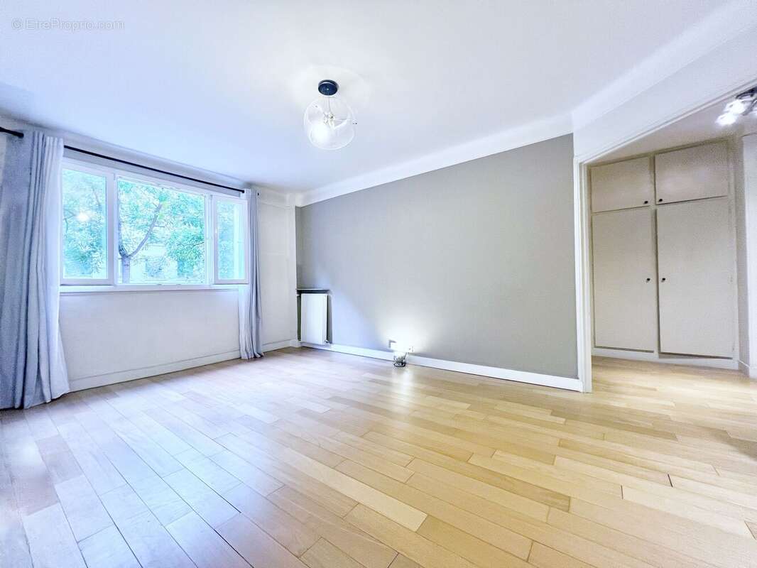 Photo 2 - Appartement à PARIS-11E